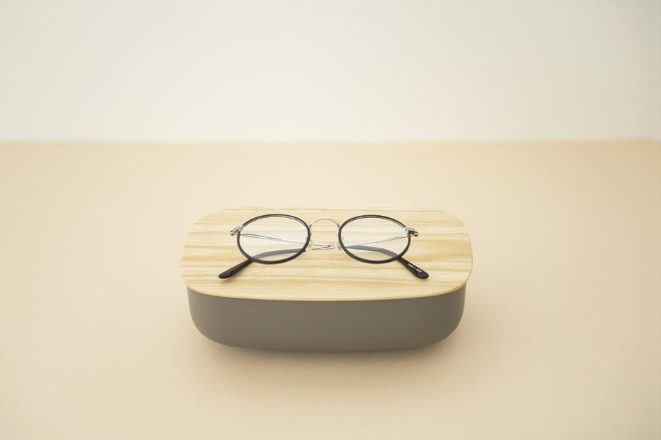 STORE Large Oval / Black