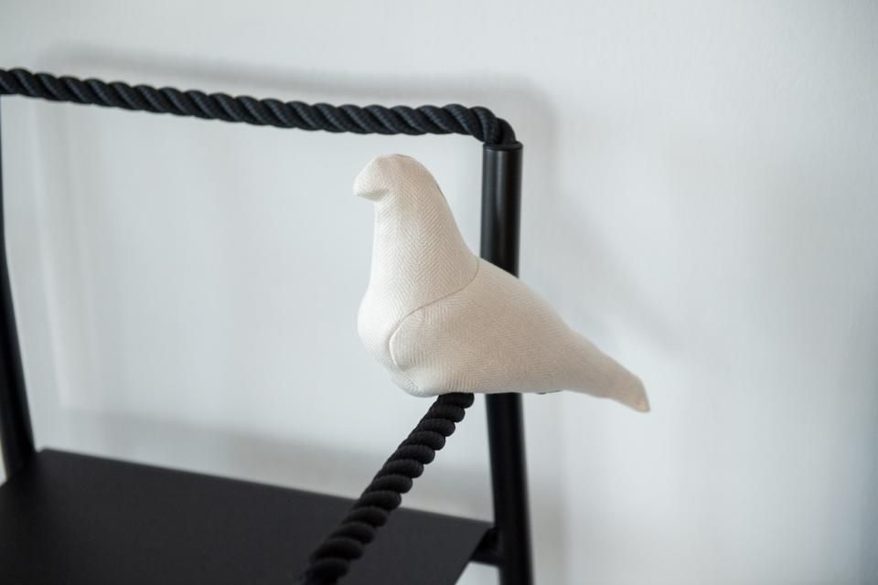 Pigeon Service［B］ / Christien Meindertsma
