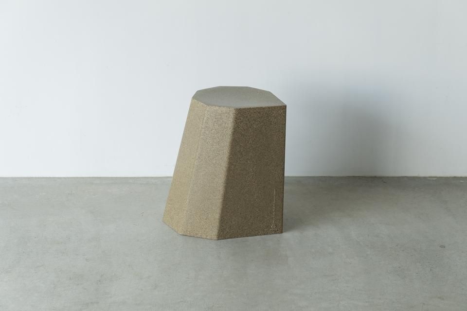 Arnold Circus Stool（sandstone）