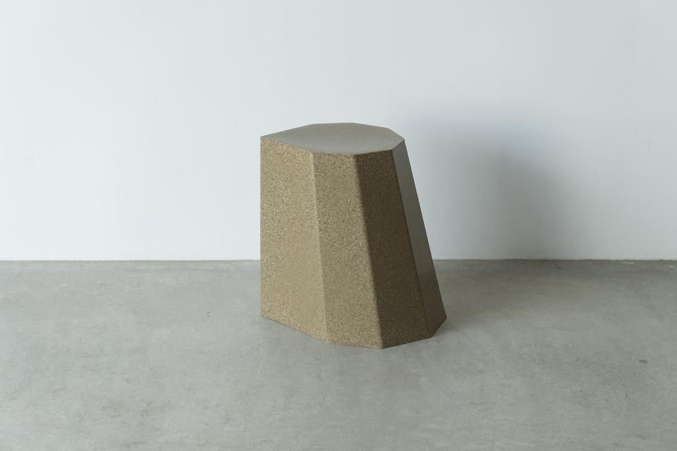 Arnold Circus Stool（sandstone）