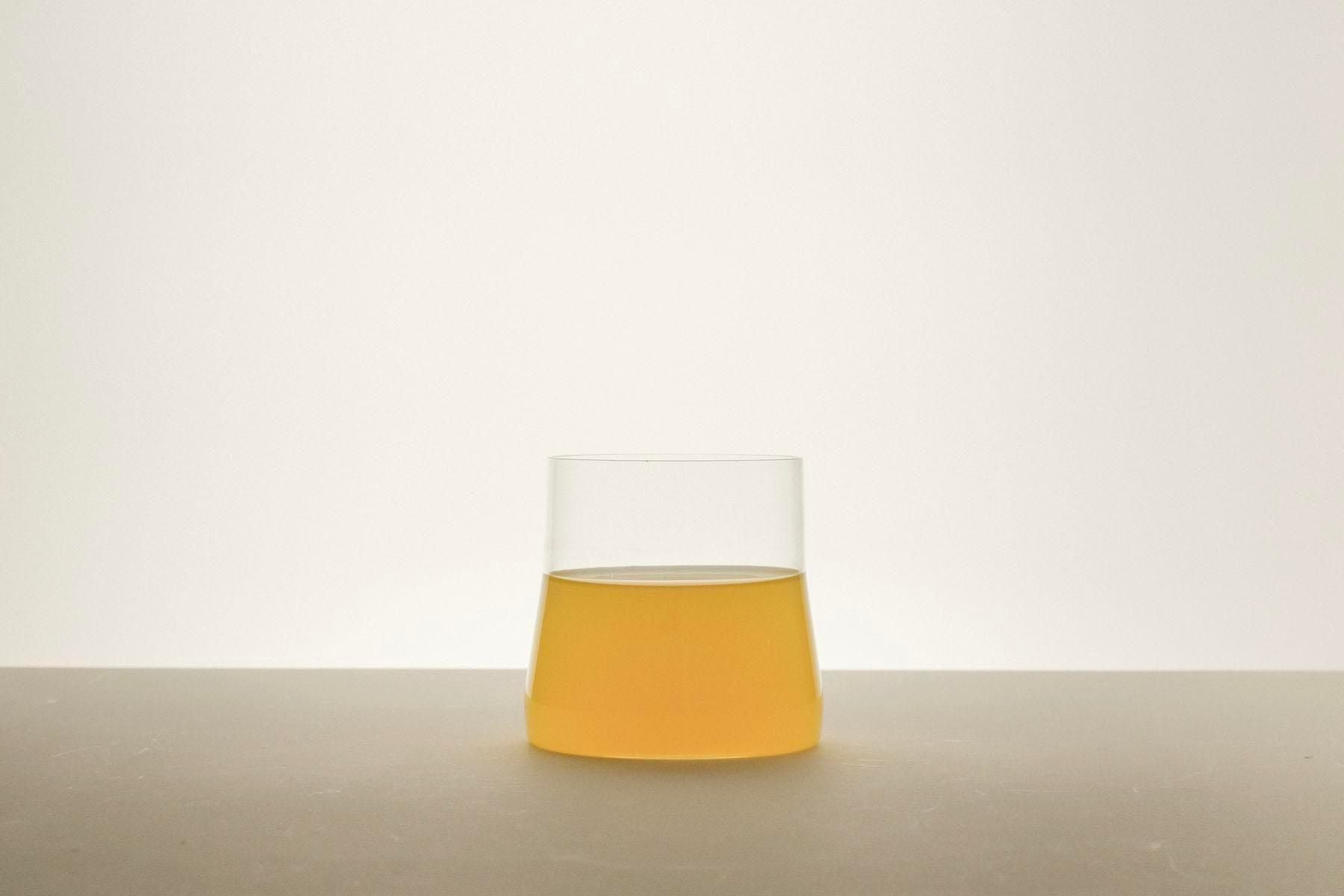 II port  [ glass line ]