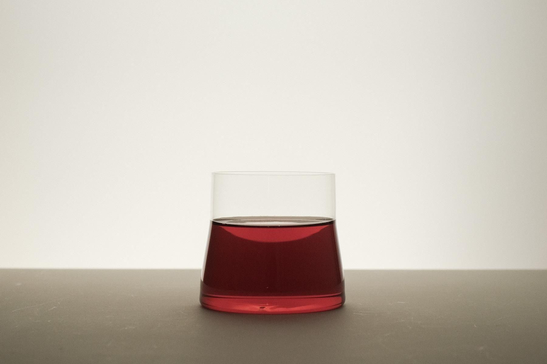 V wine [ glass line ]