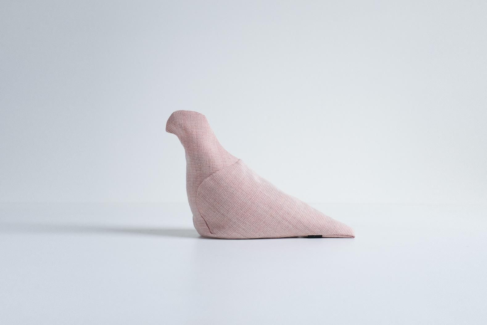 pigeon service  [pale pink] / Christien Meindertsma