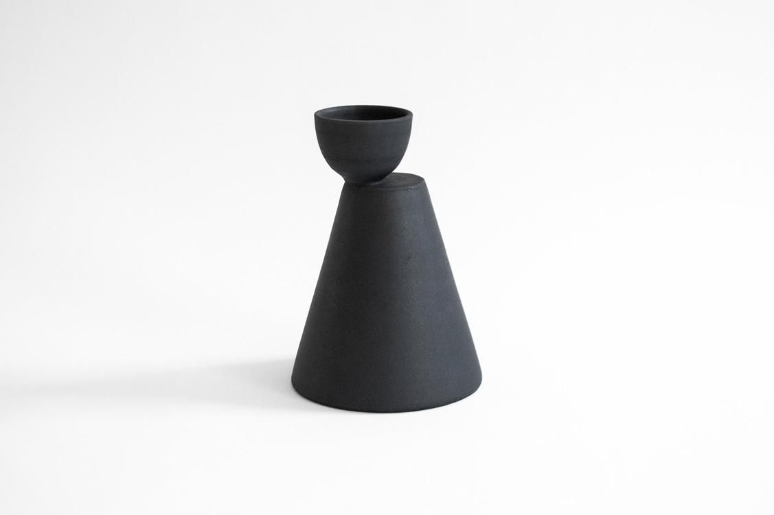 Charred Vases [ Cone ] / Gabriel Tan