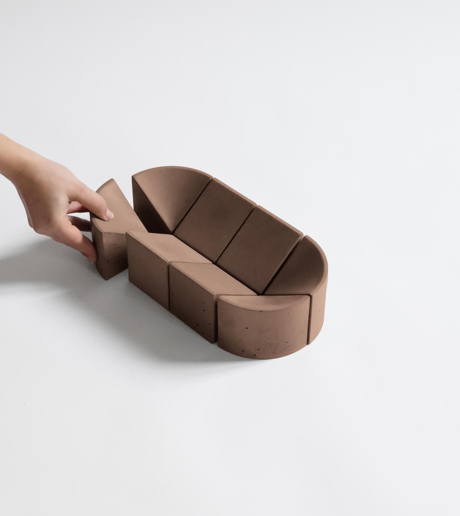 Brut [ Oval ] / Philippe Malouin