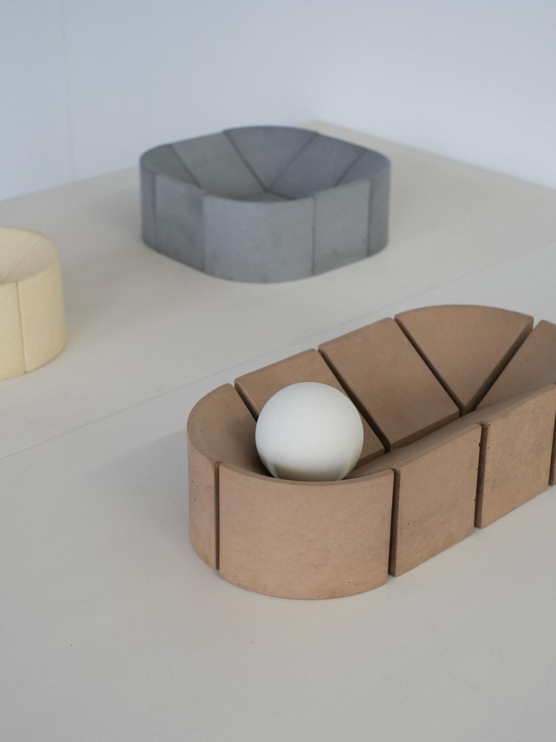 Brut [ Oval ] / Philippe Malouin