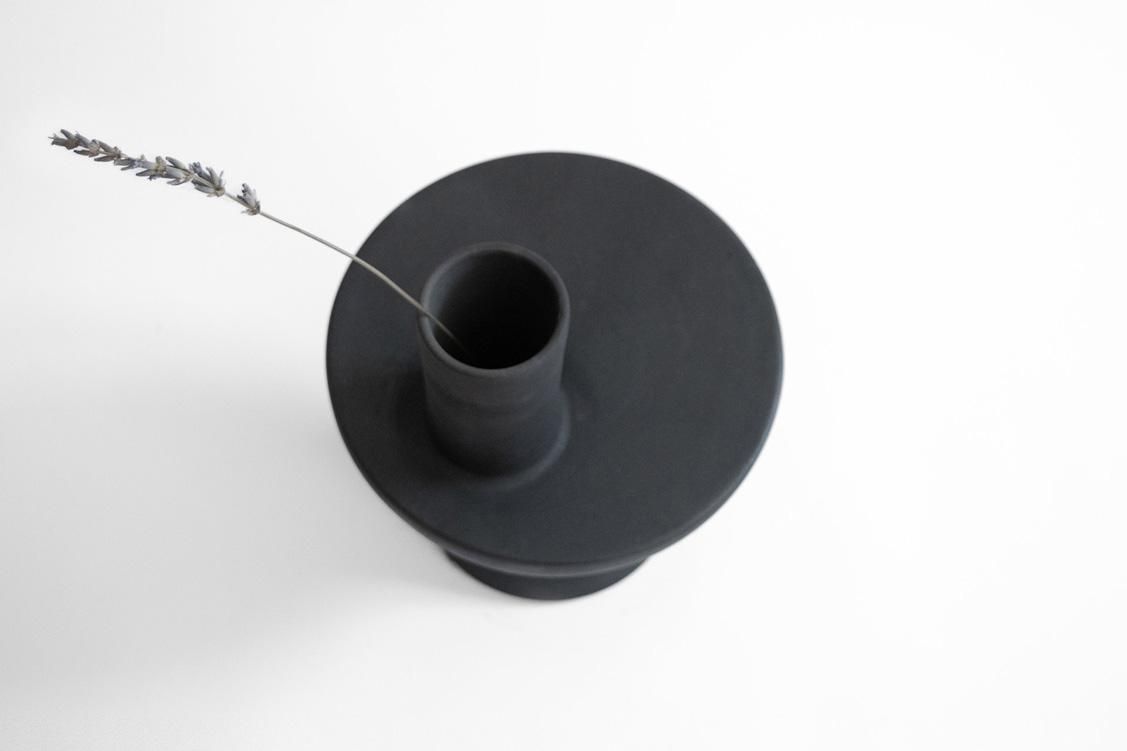 Charred Vases [ Chimney ] / Gabriel Tan
