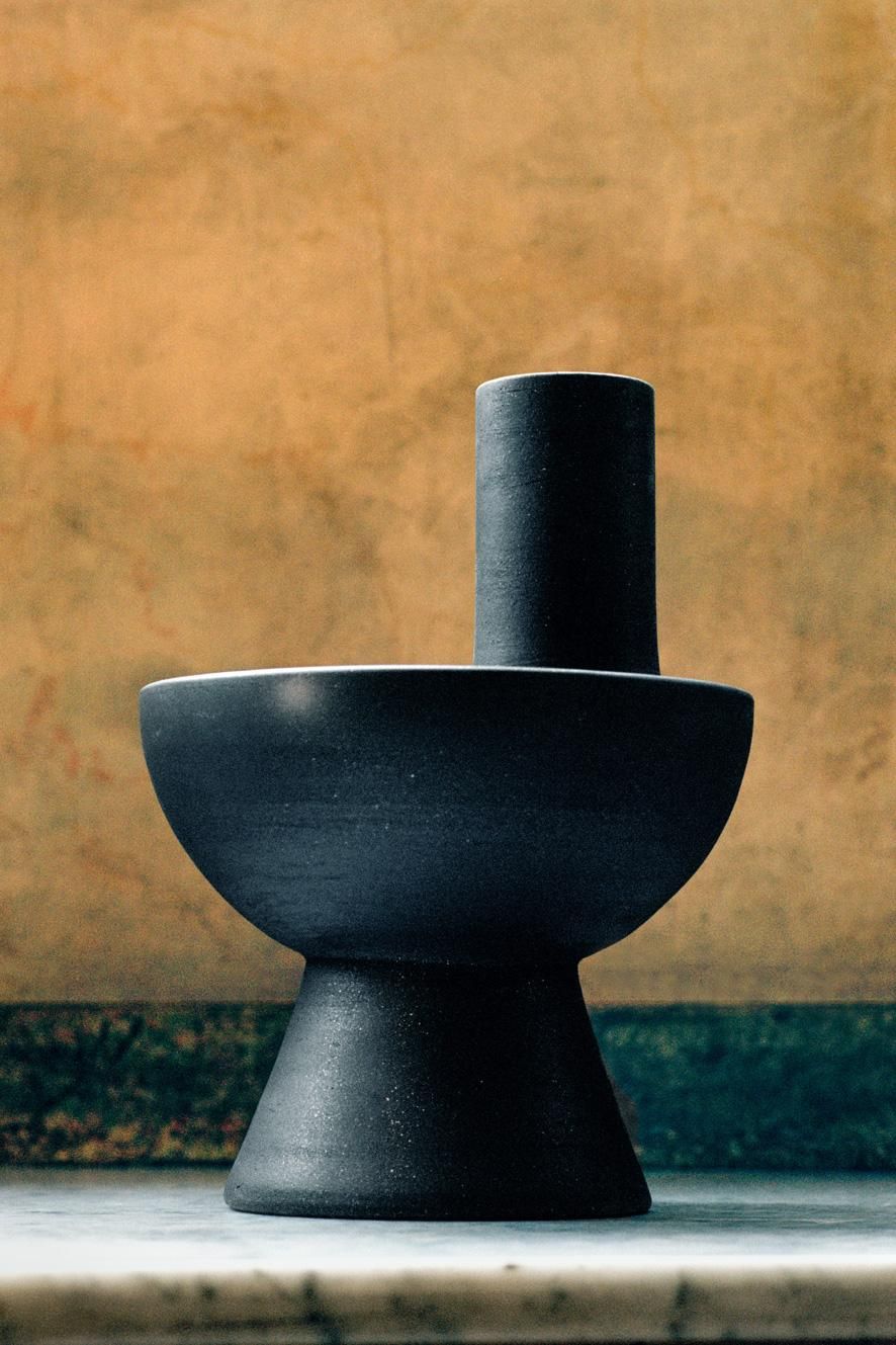Charred Vases [ Chimney ] / Gabriel Tan