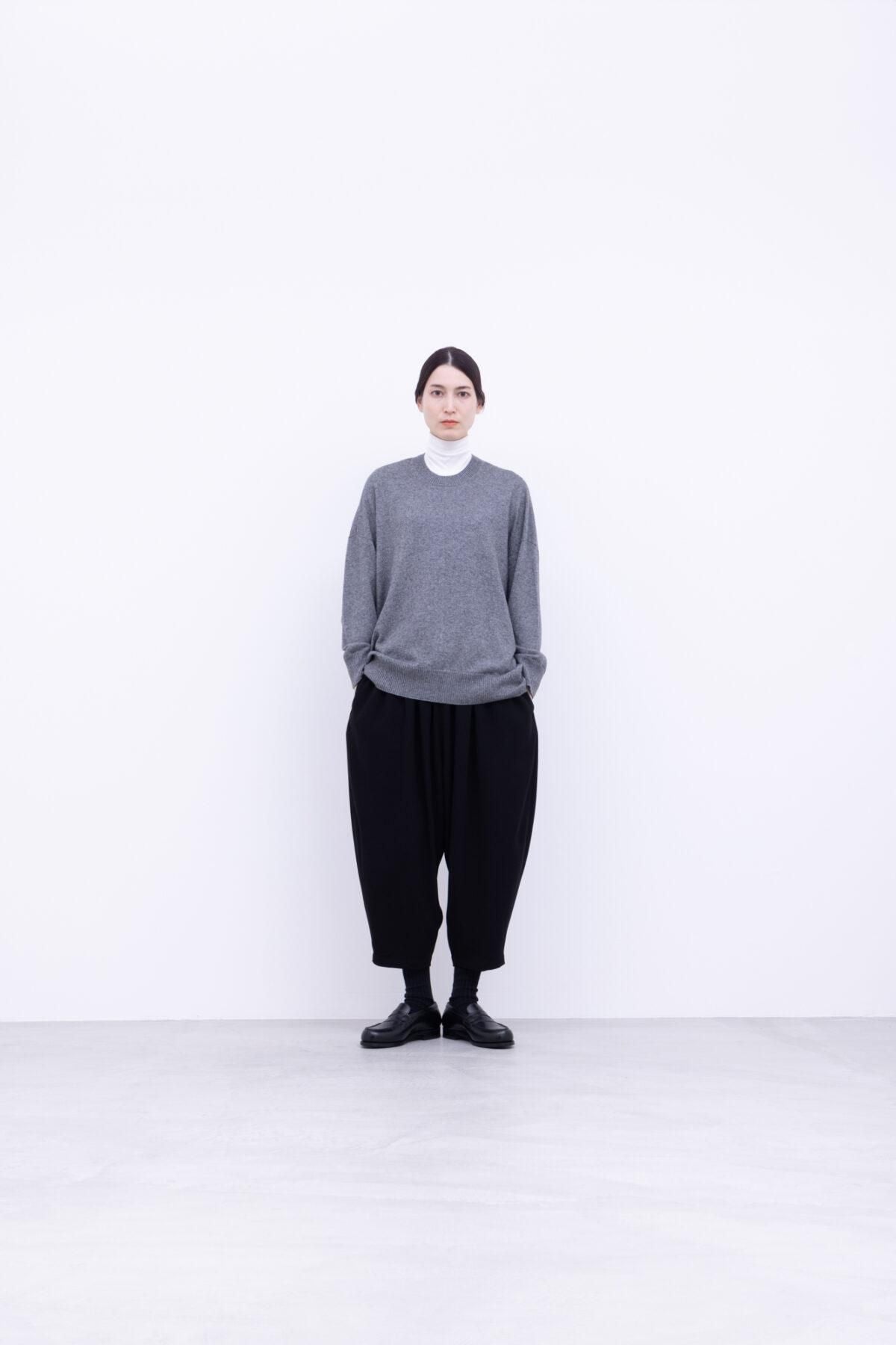 ホワイトカシミヤ&シルク天竺横編ニット / 90 grey top［size XS］