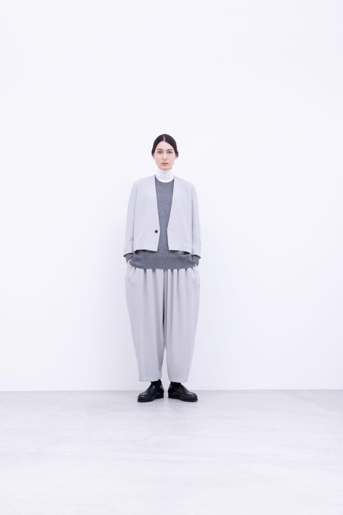 ホワイトカシミヤ&シルク天竺横編ニット / 90 grey top［size XS］