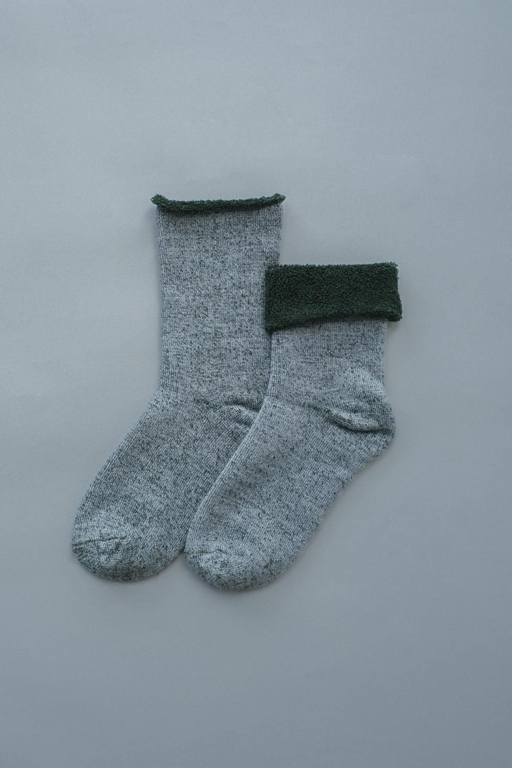 素材と色  Wool［Gray forest］残糸ver.