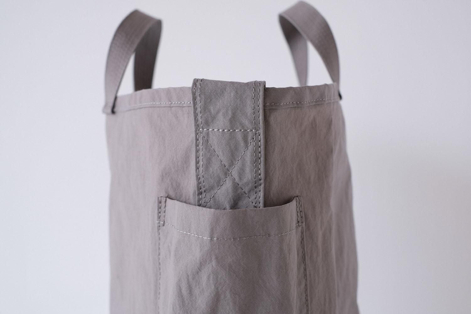 SIDE POCKET TOTE / GRAY / ANUNFOLD