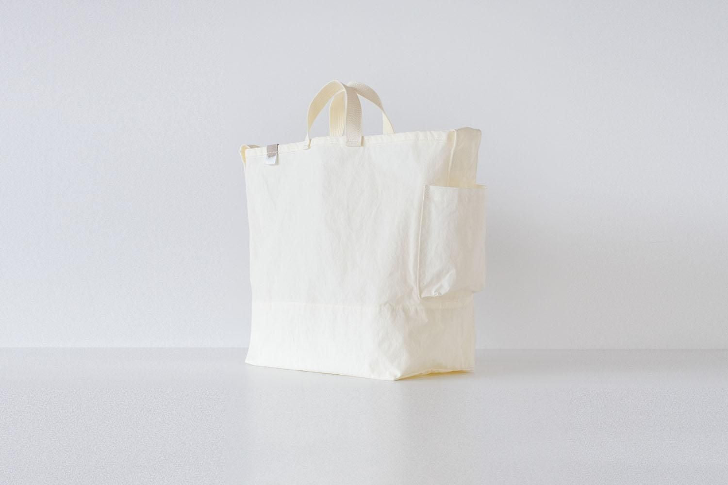 SIDE POCKET TOTE / WHITE / ANUNFOLD