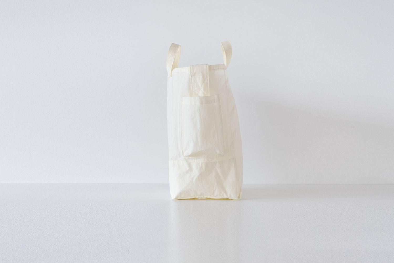 SIDE POCKET TOTE / WHITE / ANUNFOLD