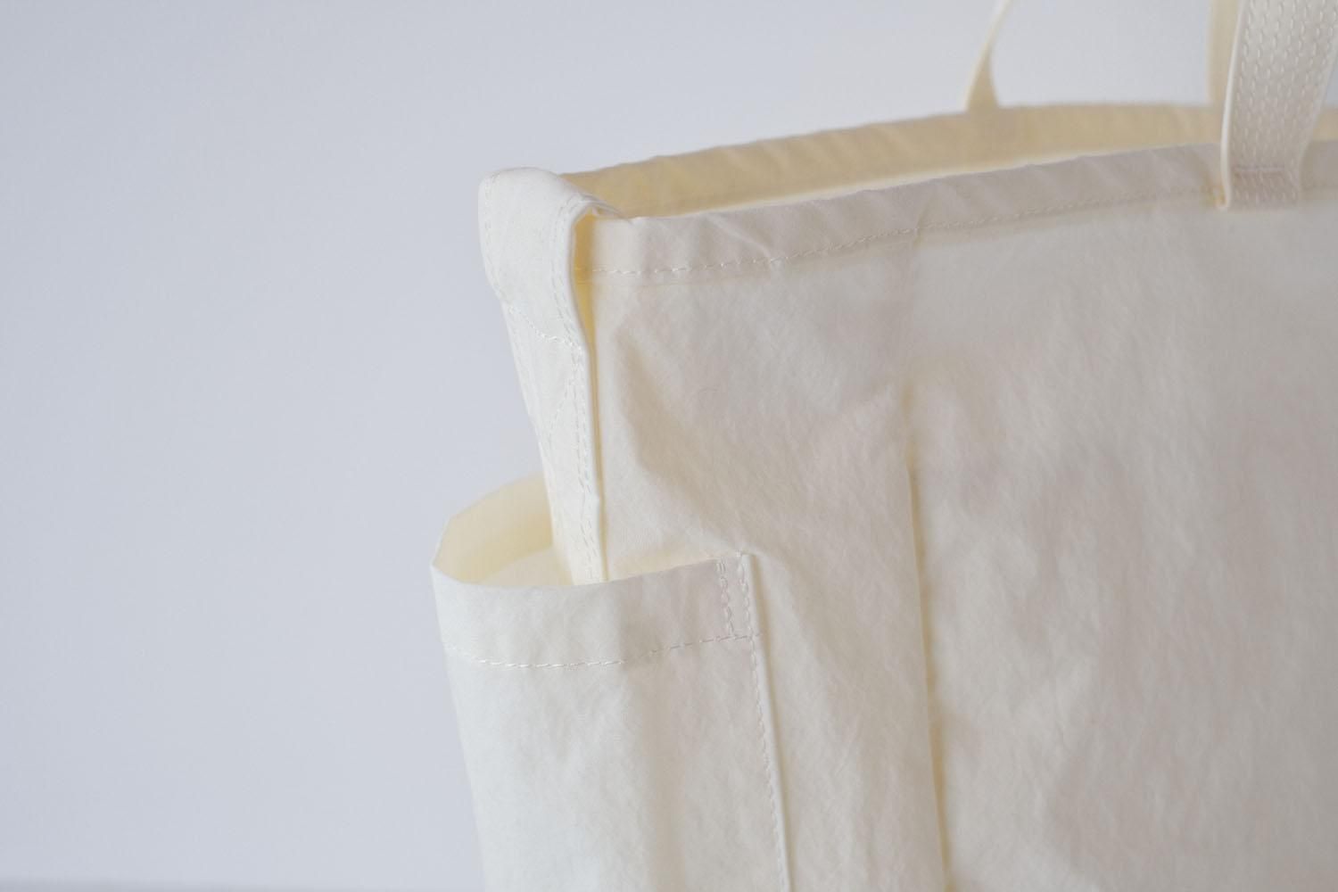 SIDE POCKET TOTE / WHITE / ANUNFOLD