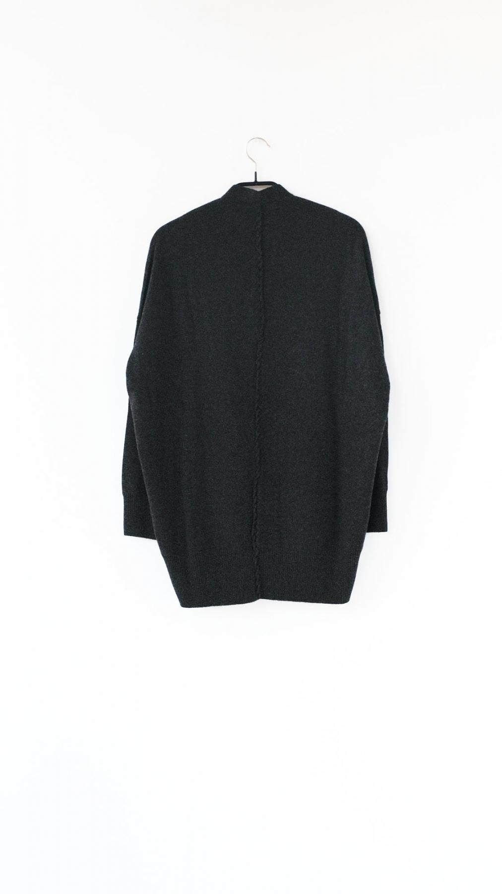 ホワイトカシミヤ・横編ニット　カーディガンニット / Charcoal Grey top［size 3］