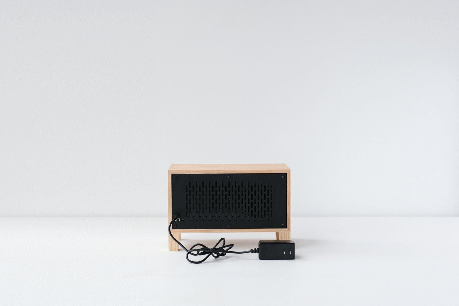 THE AMBIENT MACHINE / Yuri Suzuki