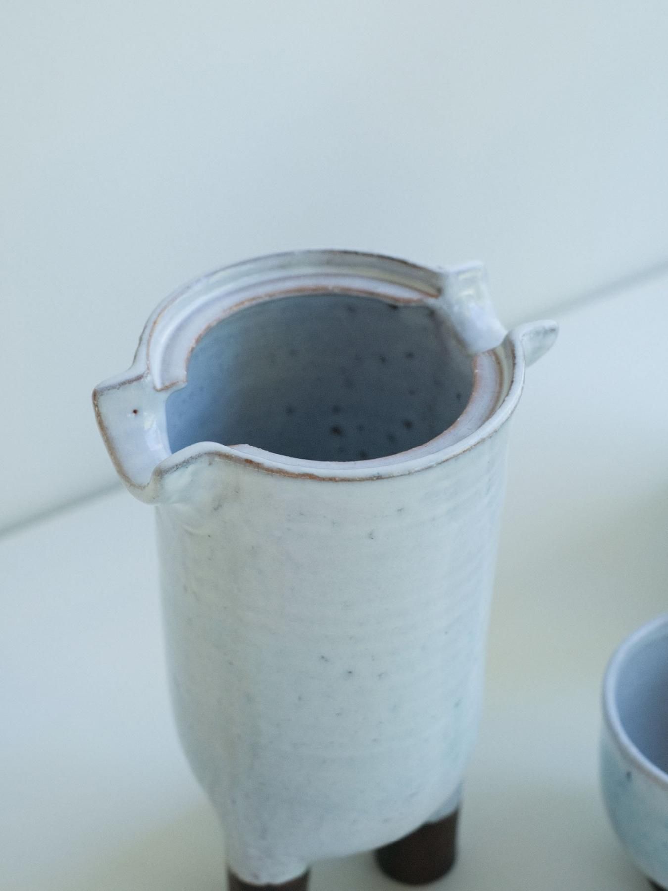 pots（p） / Faye Toogood