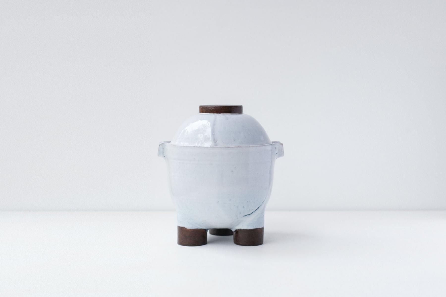 pots（o） / Faye Toogood