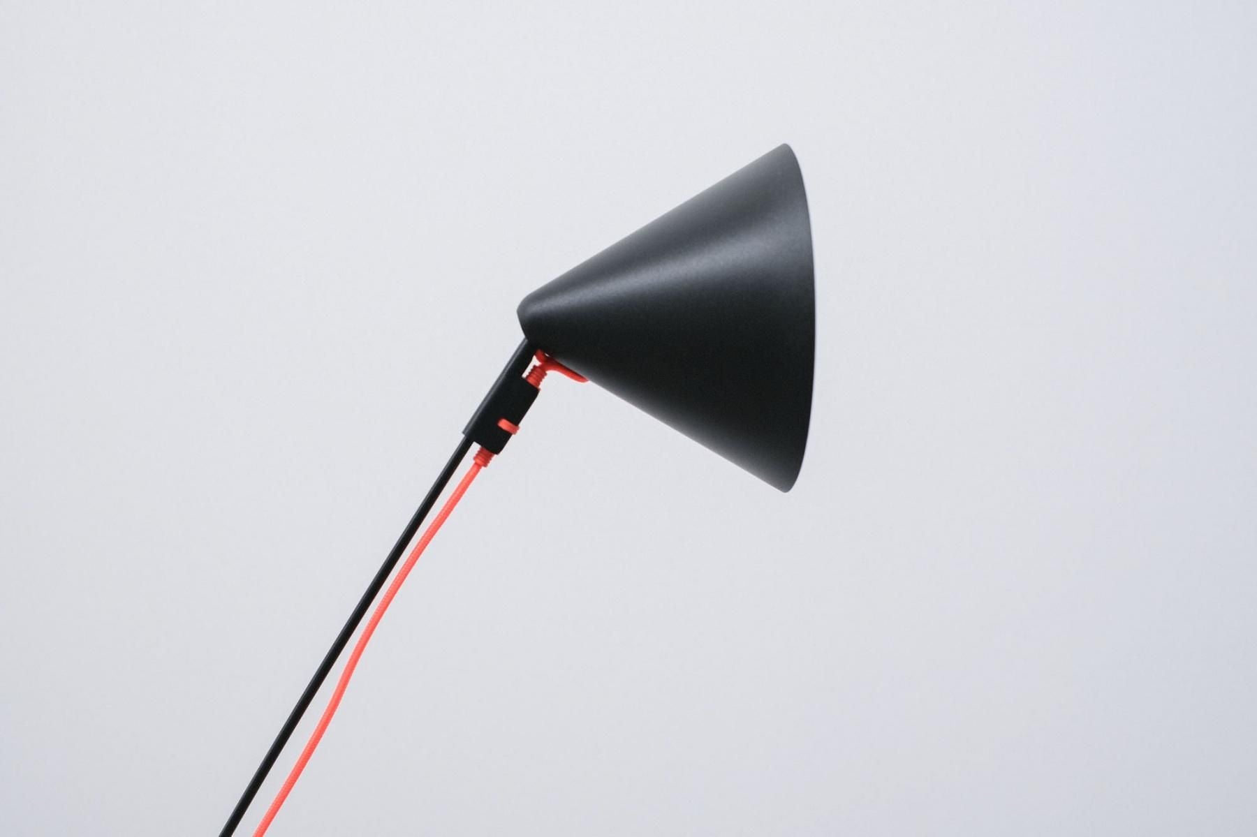 AYNO S desk lamp [black×orange] / Midgard designed by Stefan Diez
