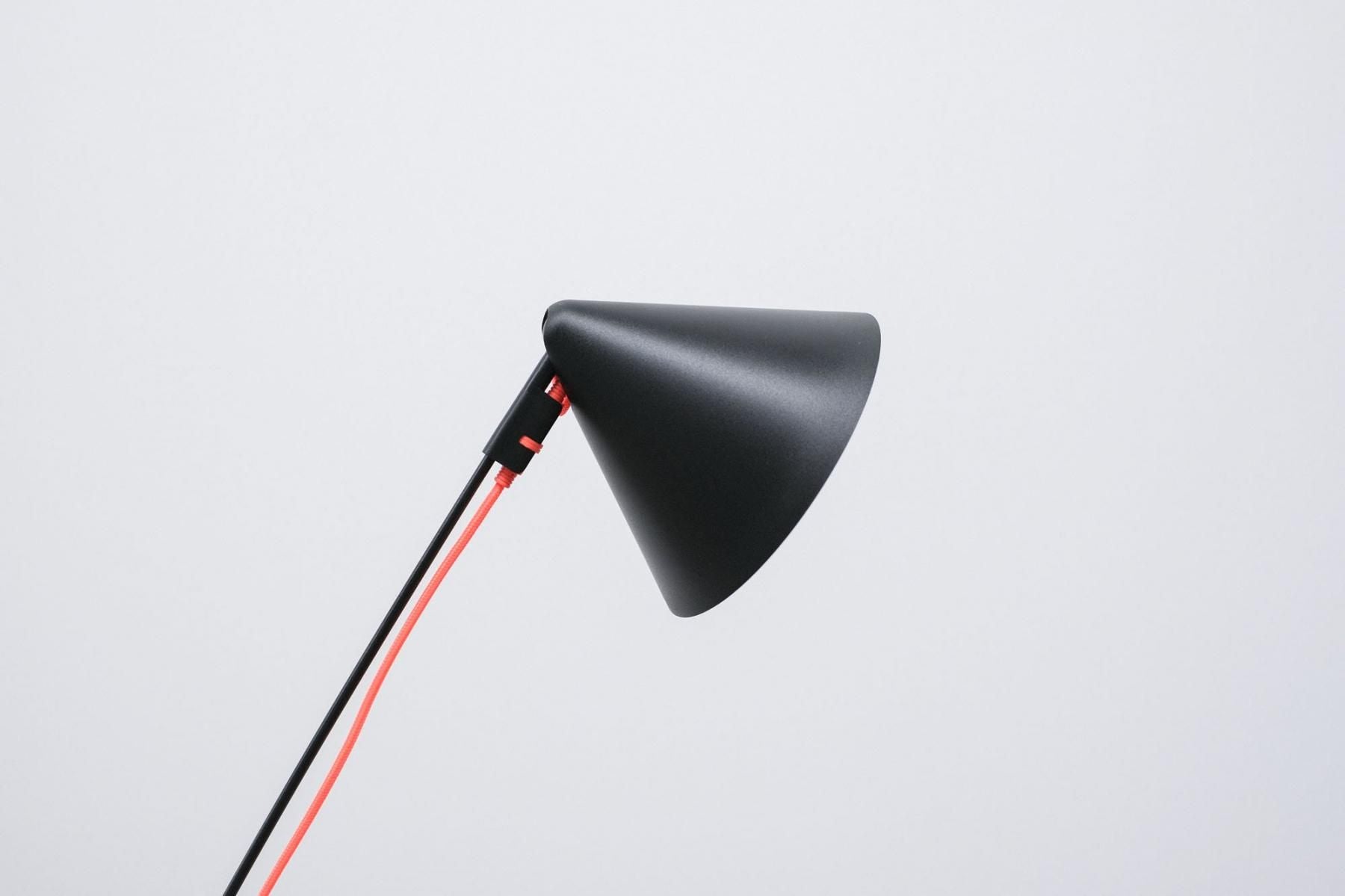 AYNO S desk lamp [black×orange] / Midgard designed by Stefan Diez