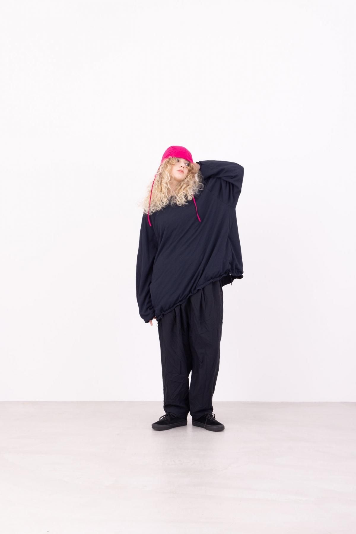 ポリエステルライトタフタ・高温高圧製品染め　テーパードパンツ / Midnight