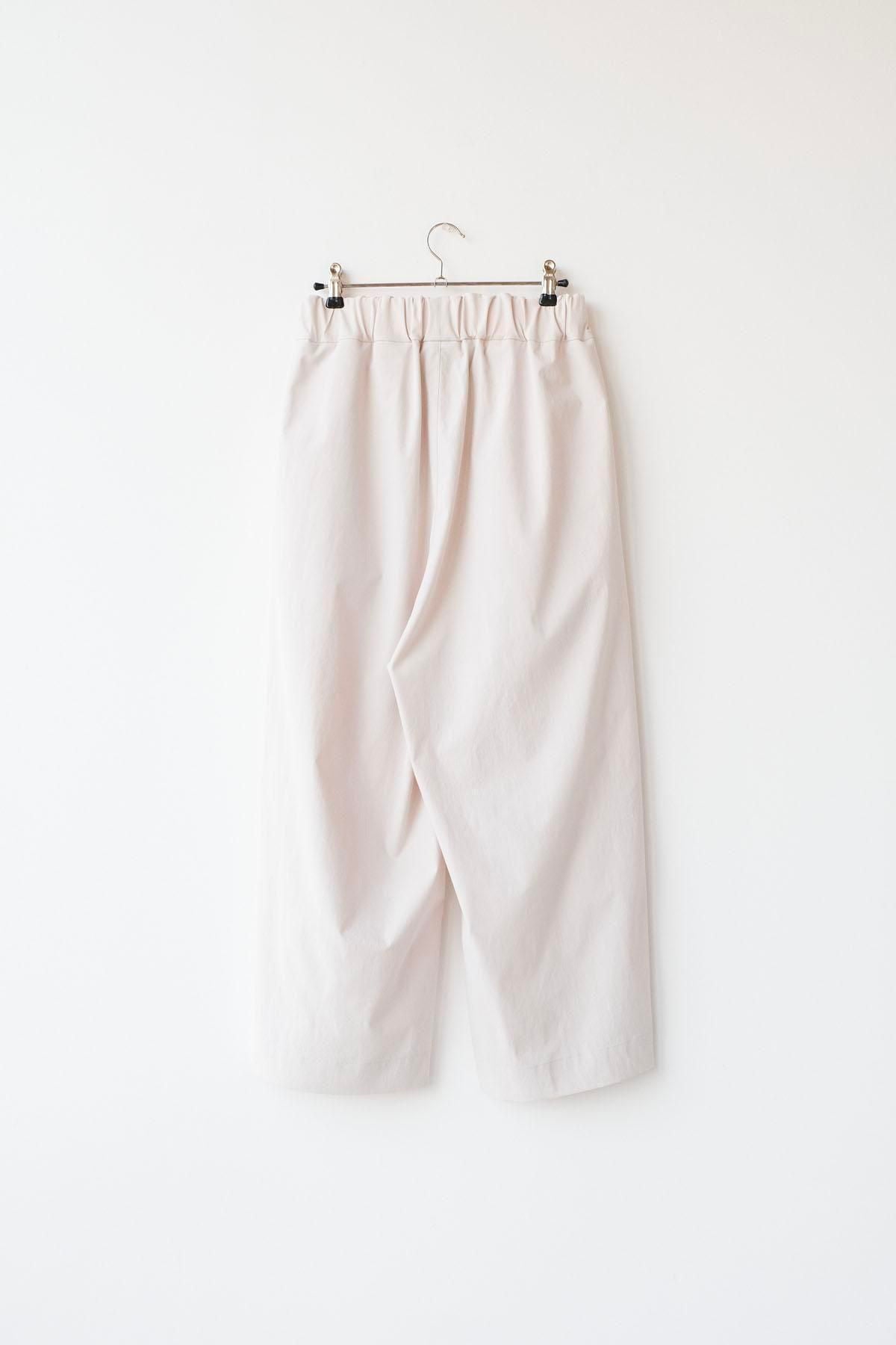 ストレッチポリエステル・マットタイプライター　ワイドパンツ / Ecru［size 3_］