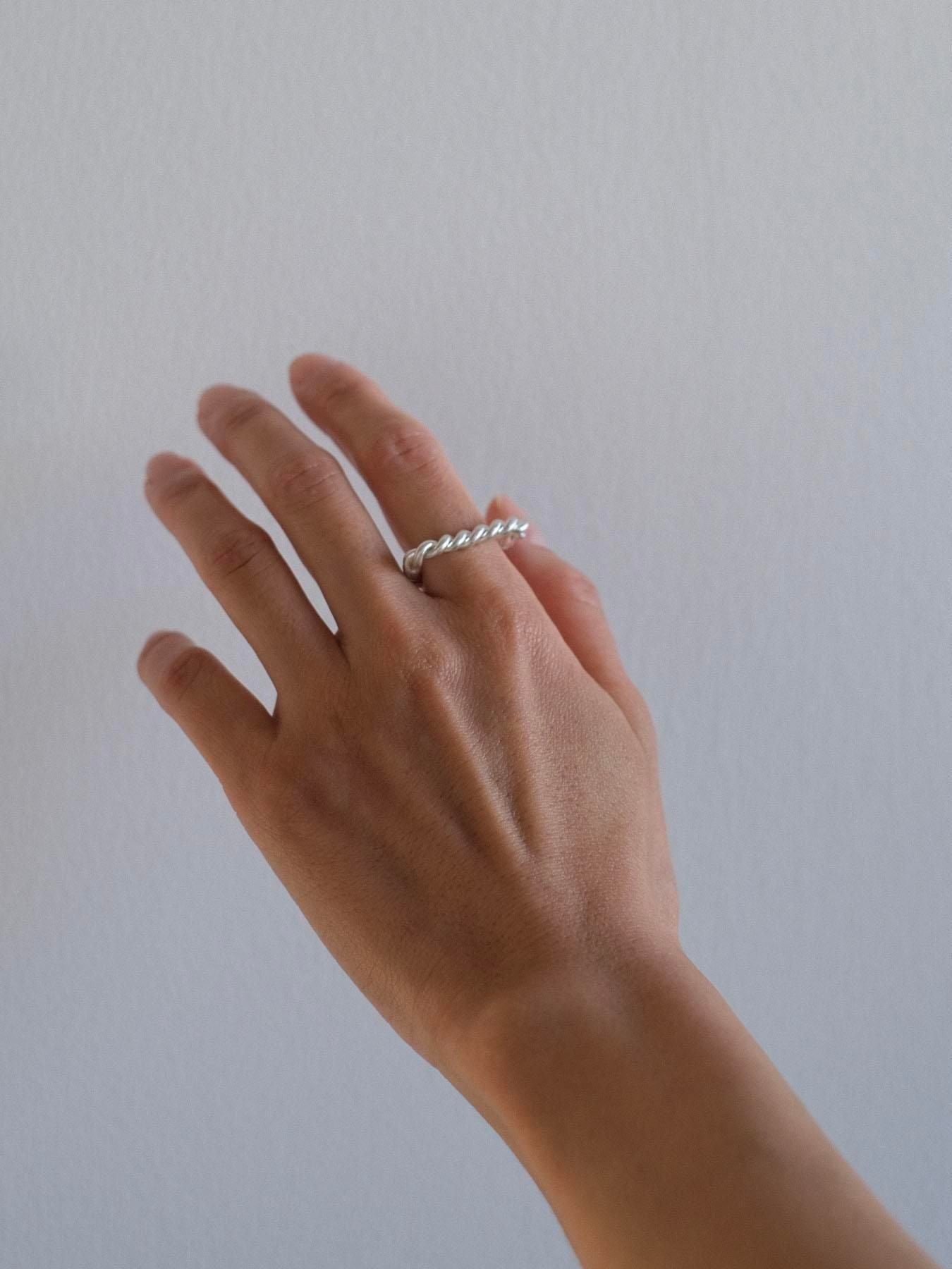 triangle twist form cuff S [ silver ]