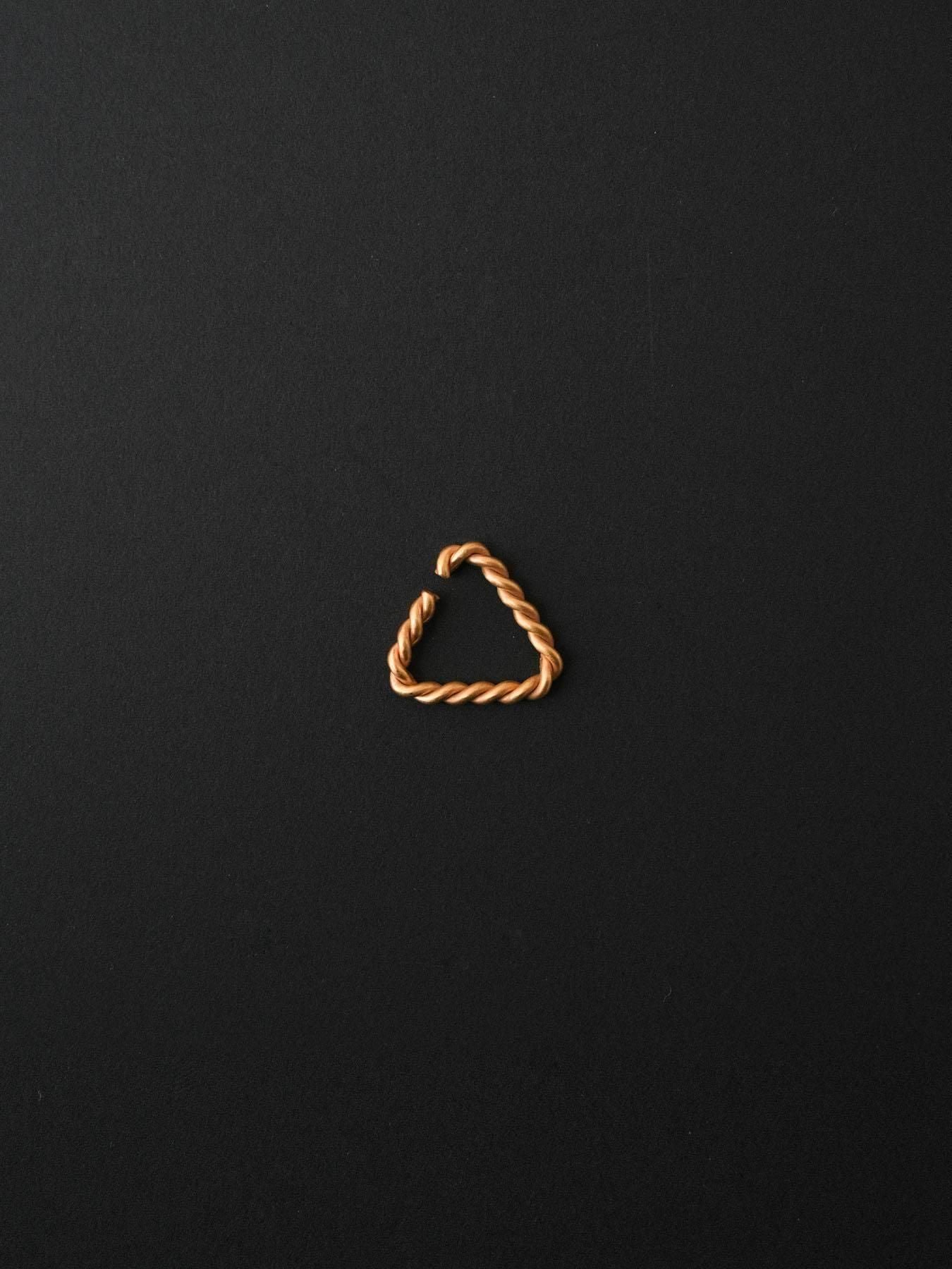 triangle twist form cuff S [ gold ]