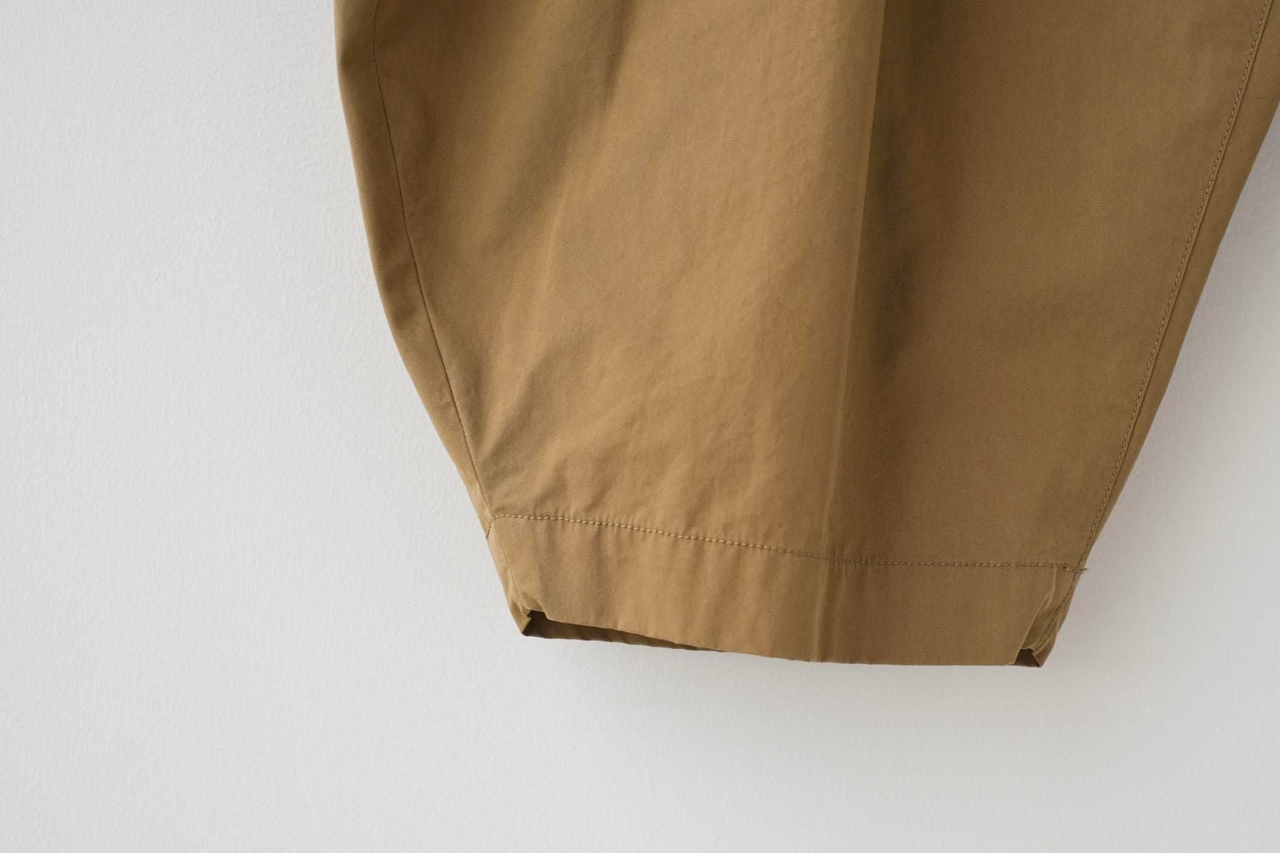 コットン＆ポリエステル・高密ウェザー　ニッカポッカパンツ / Chino Beige