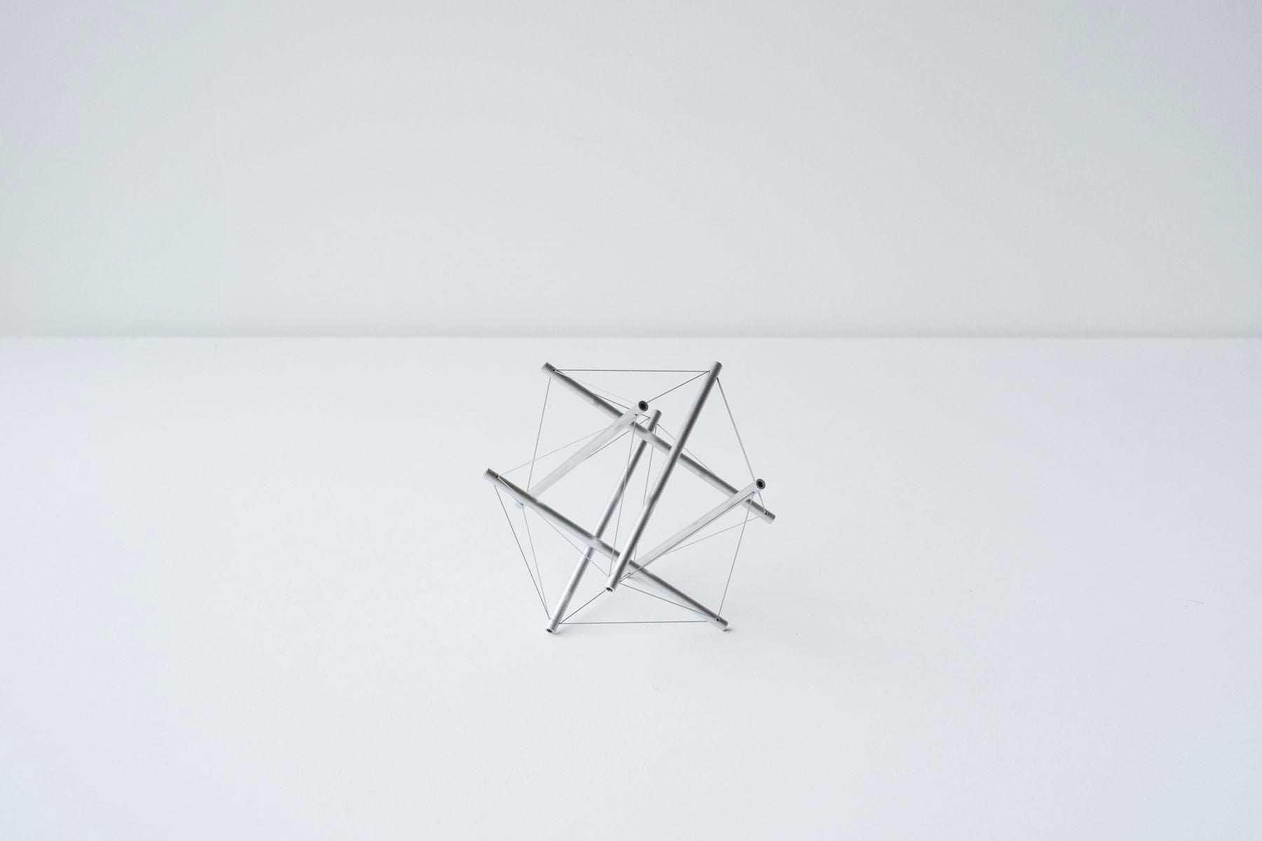 6 struts model / M / aluminum