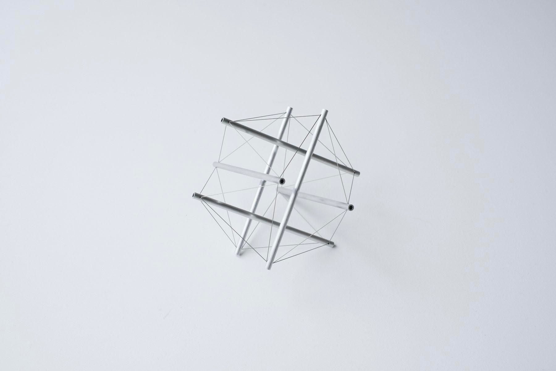 6 struts model / M / aluminum