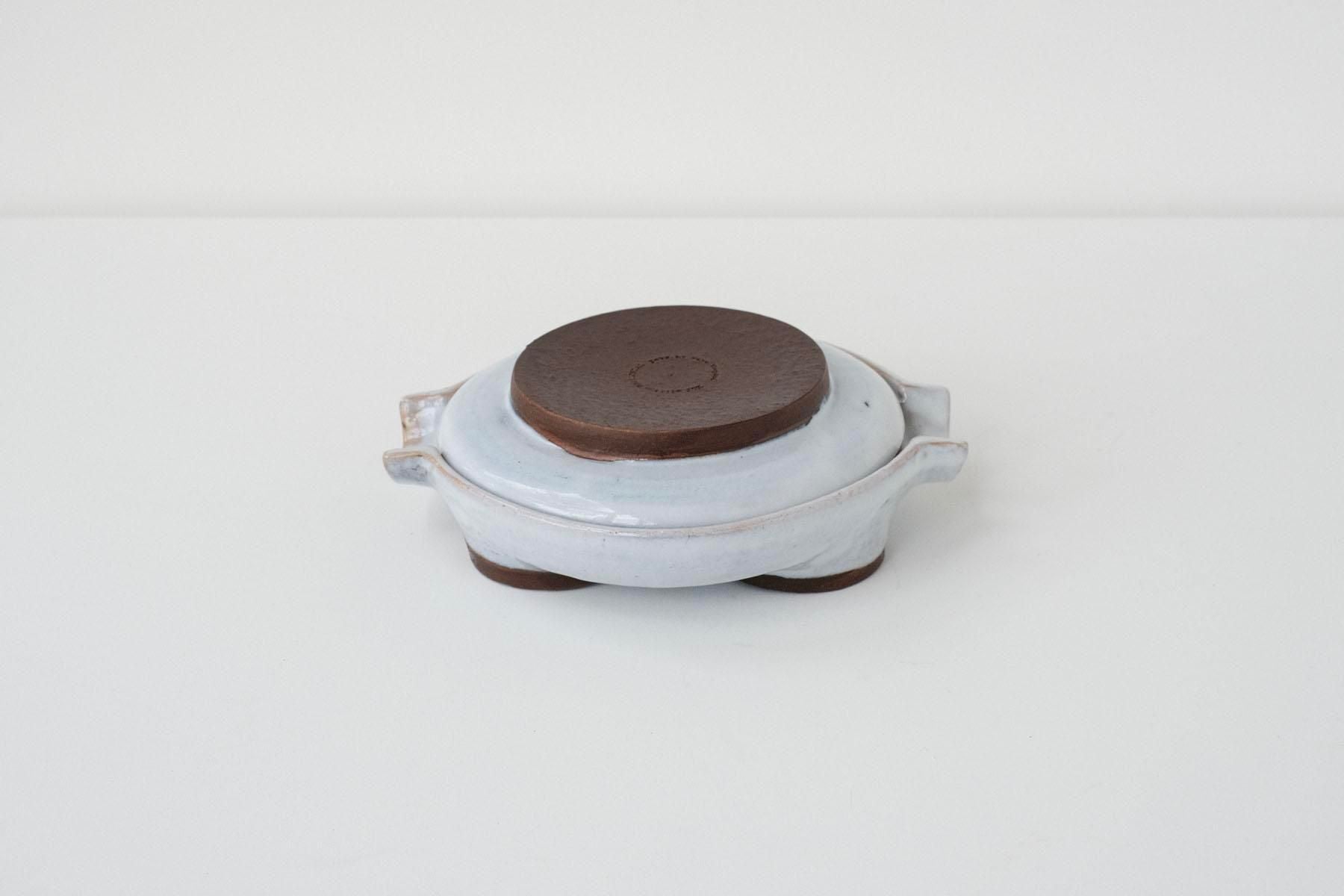 pots（t） / Faye Toogood