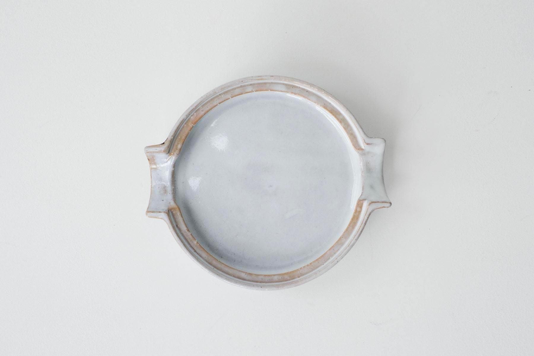 pots（t） / Faye Toogood
