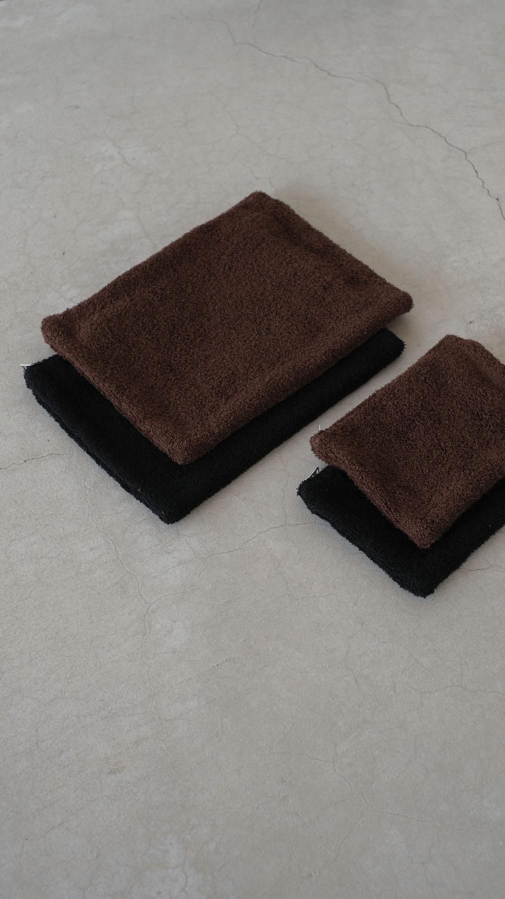 TW01 / FLAT POUCH S［BROWN］ / Aeta