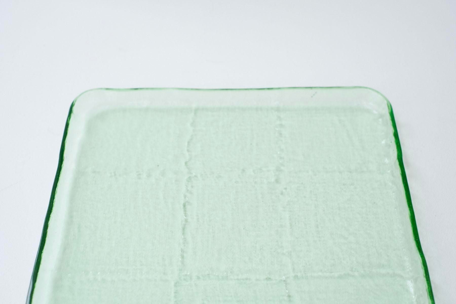 Square plate [light green]