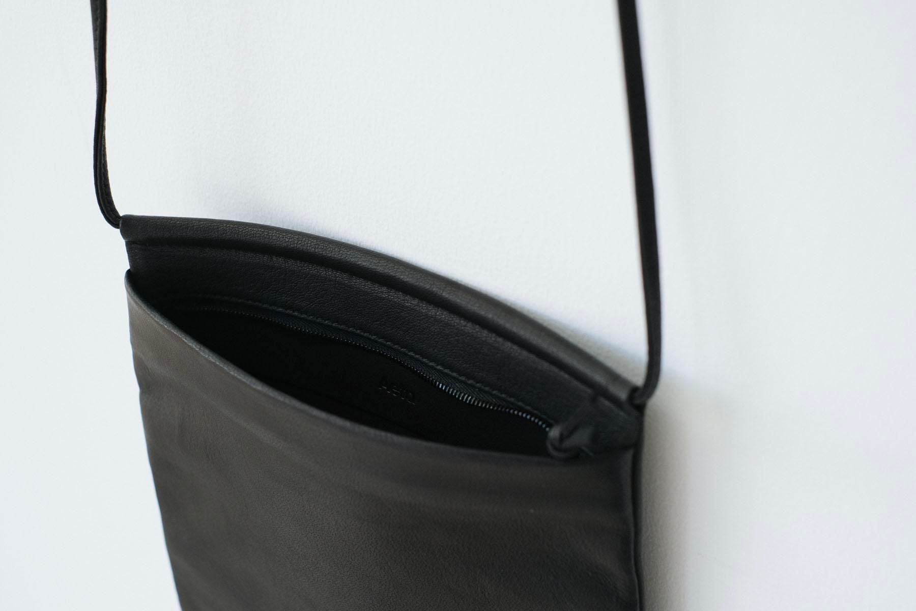 DA73 / DOUBLE FACED THIN SH［BLACK］ / Aeta