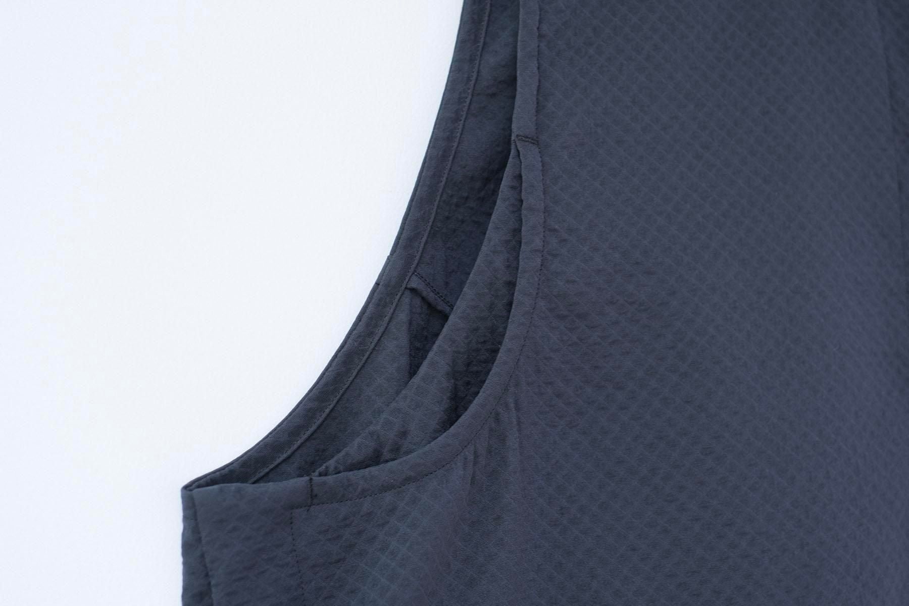 ナイロンストレッチ・ダイヤ　ショートフーディベスト / Black［size 3_］
