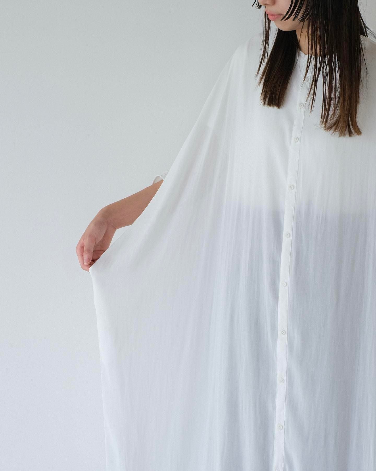 強撚割繊ポリエステルワッシャー　ノーカラーワンピース / Off White［size 2_］