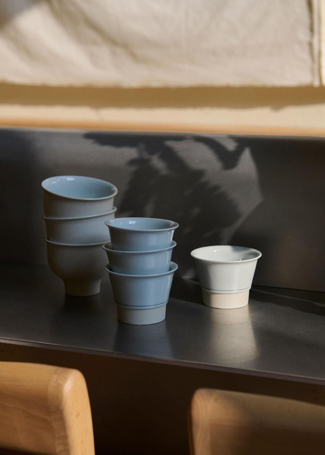 MANZ Hojicha cup Celadon / 1616 / arita japan