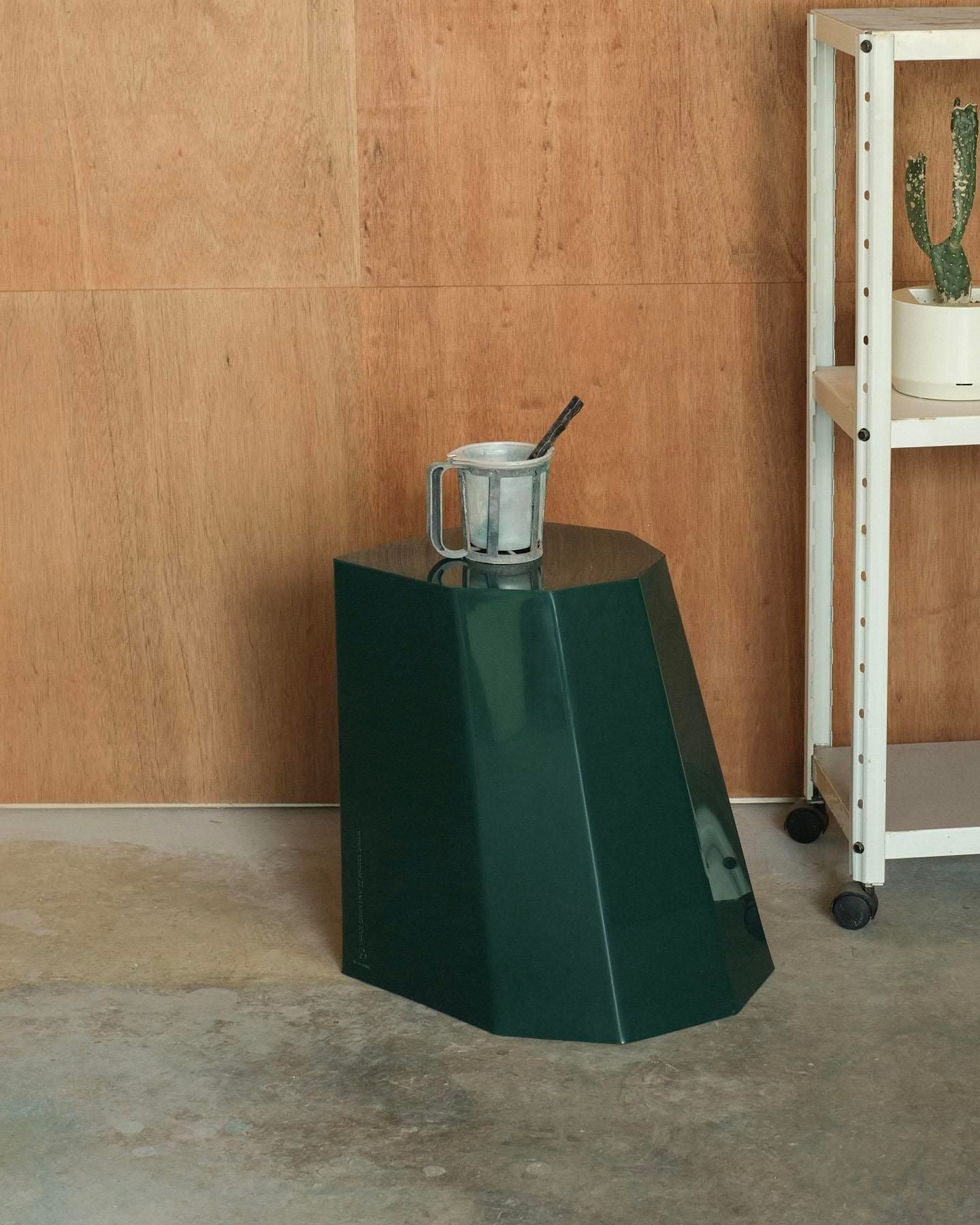 Arnold Circus Stool（forest green）ataW別注