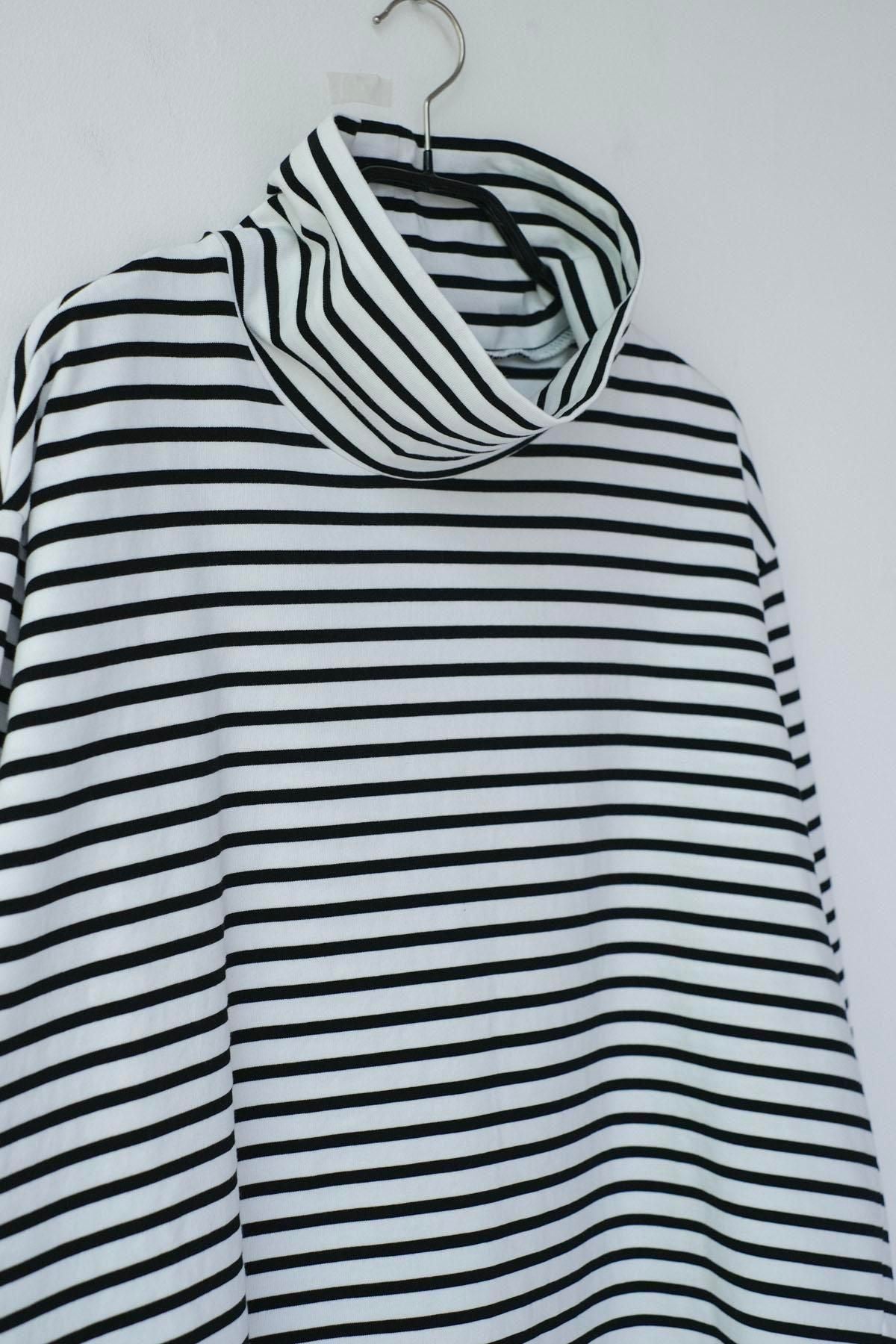 微強撚綿天竺　タートルネックロンT / WH base × BK bd［size M］