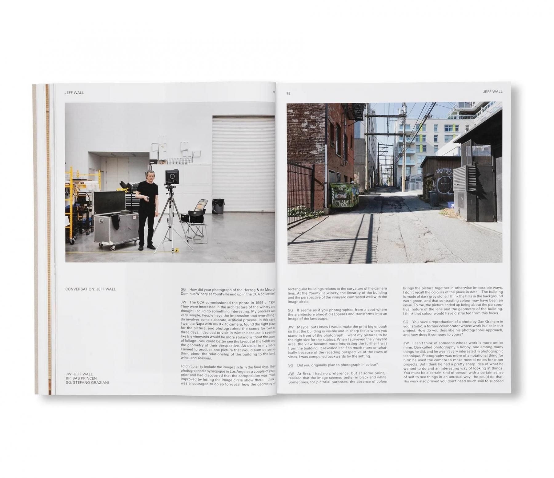 書籍：THE LIVES OF DOCUMENTS - PHOTOGRAPHY AS PROJECT
