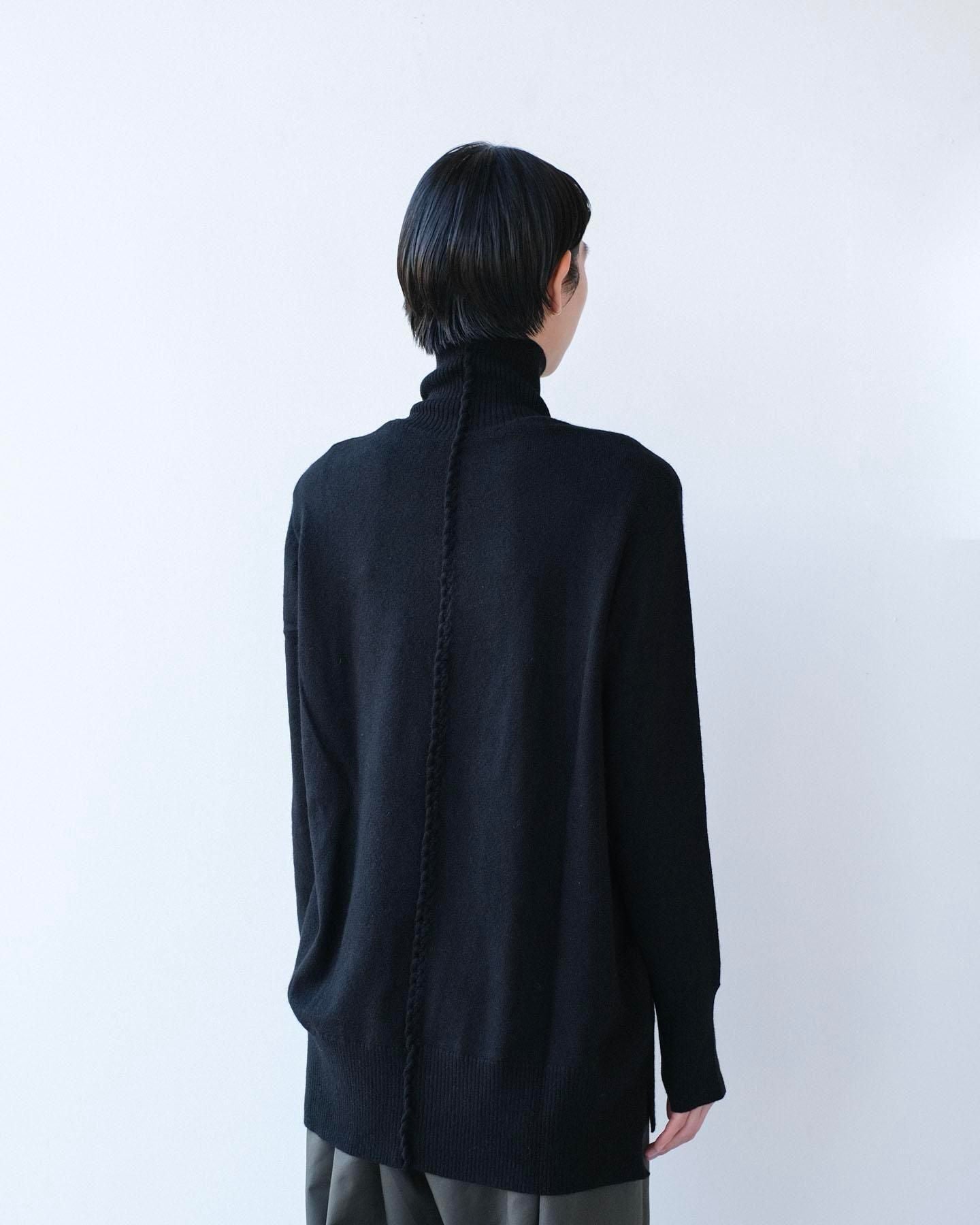 ホワイトカシミヤ・横編ニット　タートルネックニット / Black［size 3_］