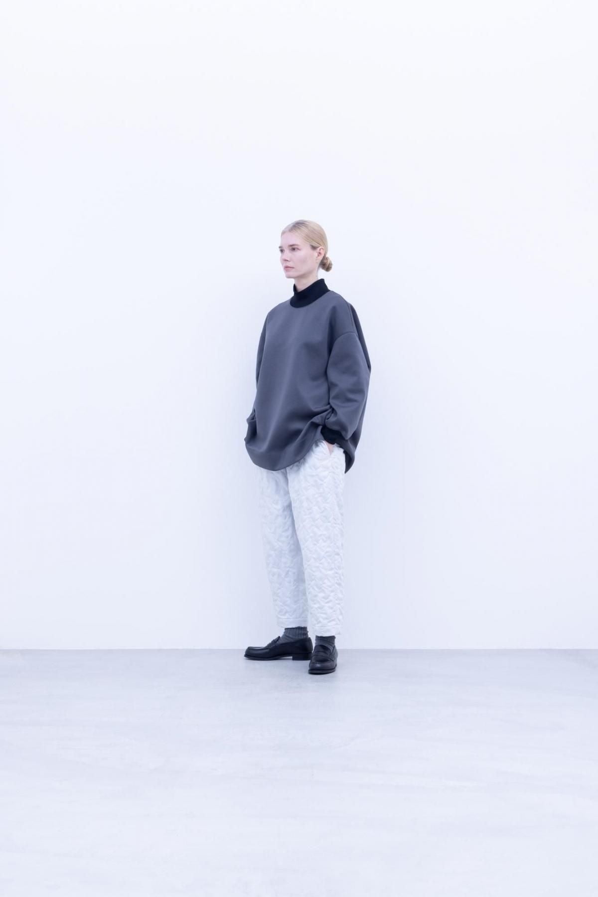 ポリエステル・スプリンギィ　ダンボールニット タートルネックプルオーバー / Black［size 3_］