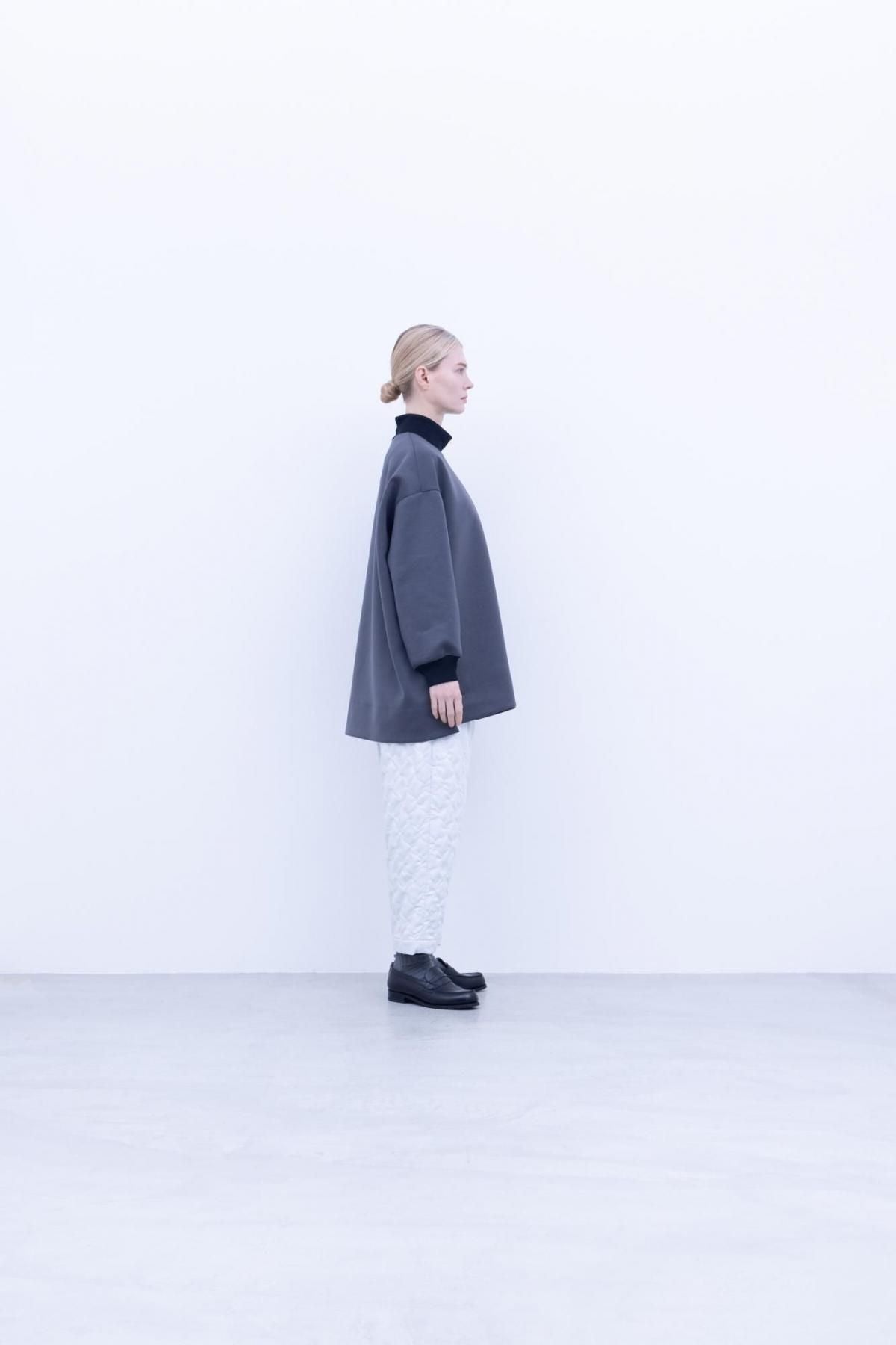 ポリエステル・スプリンギィ　ダンボールニット タートルネックプルオーバー / Black［size 3_］