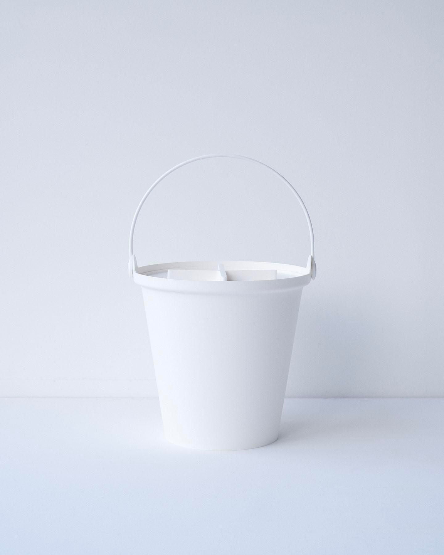 H2O [ White ]