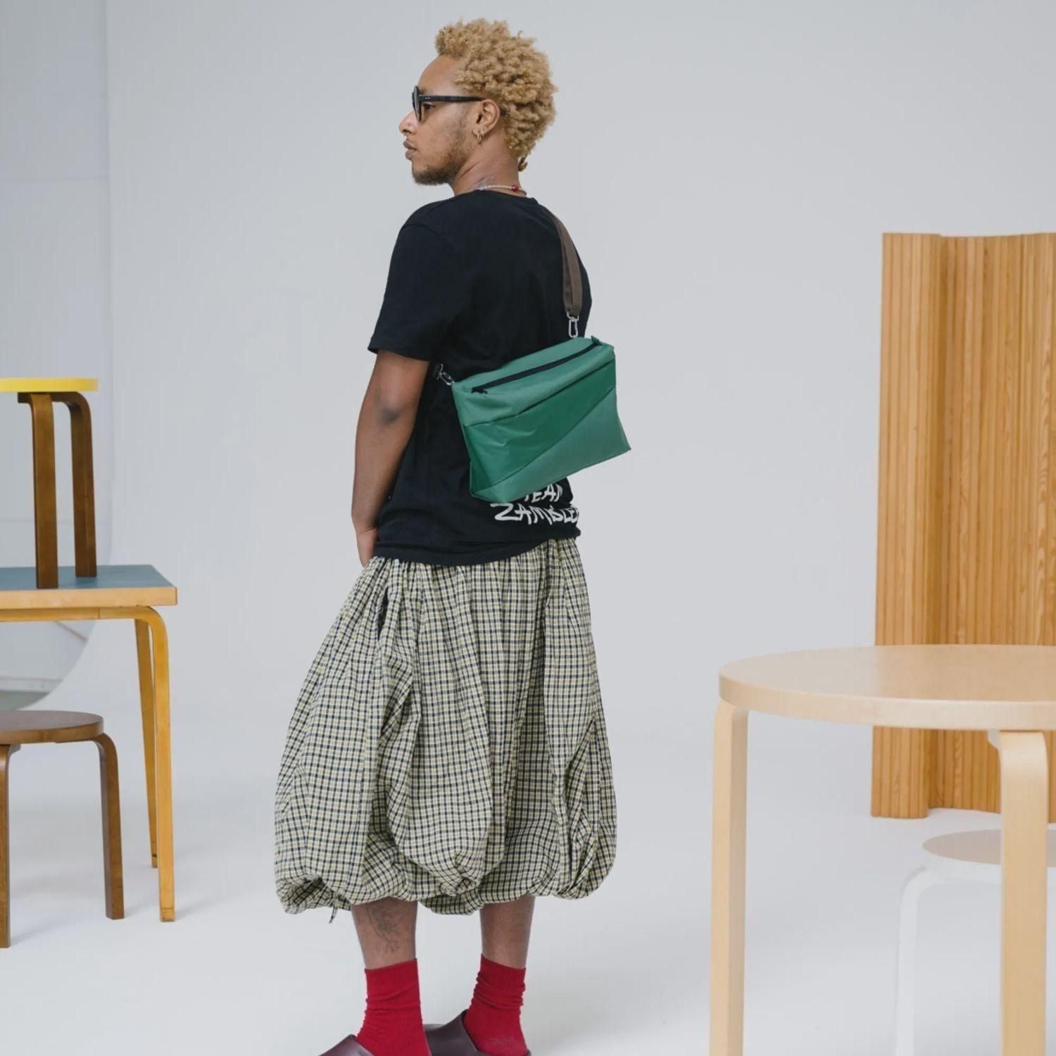 Bum Bag M / David&Mud (Form 25 / Deep Green) | SUSAN BIJL – ataW