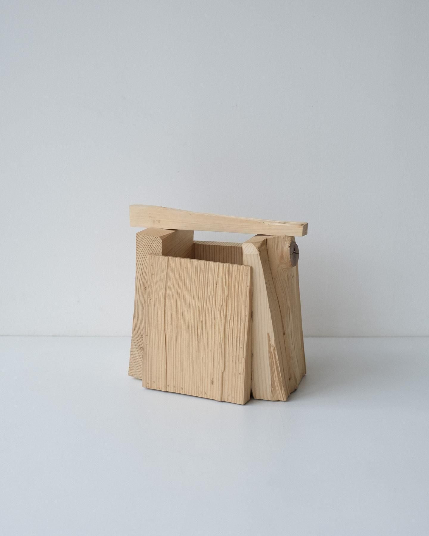 ESSI 015 wooden basket