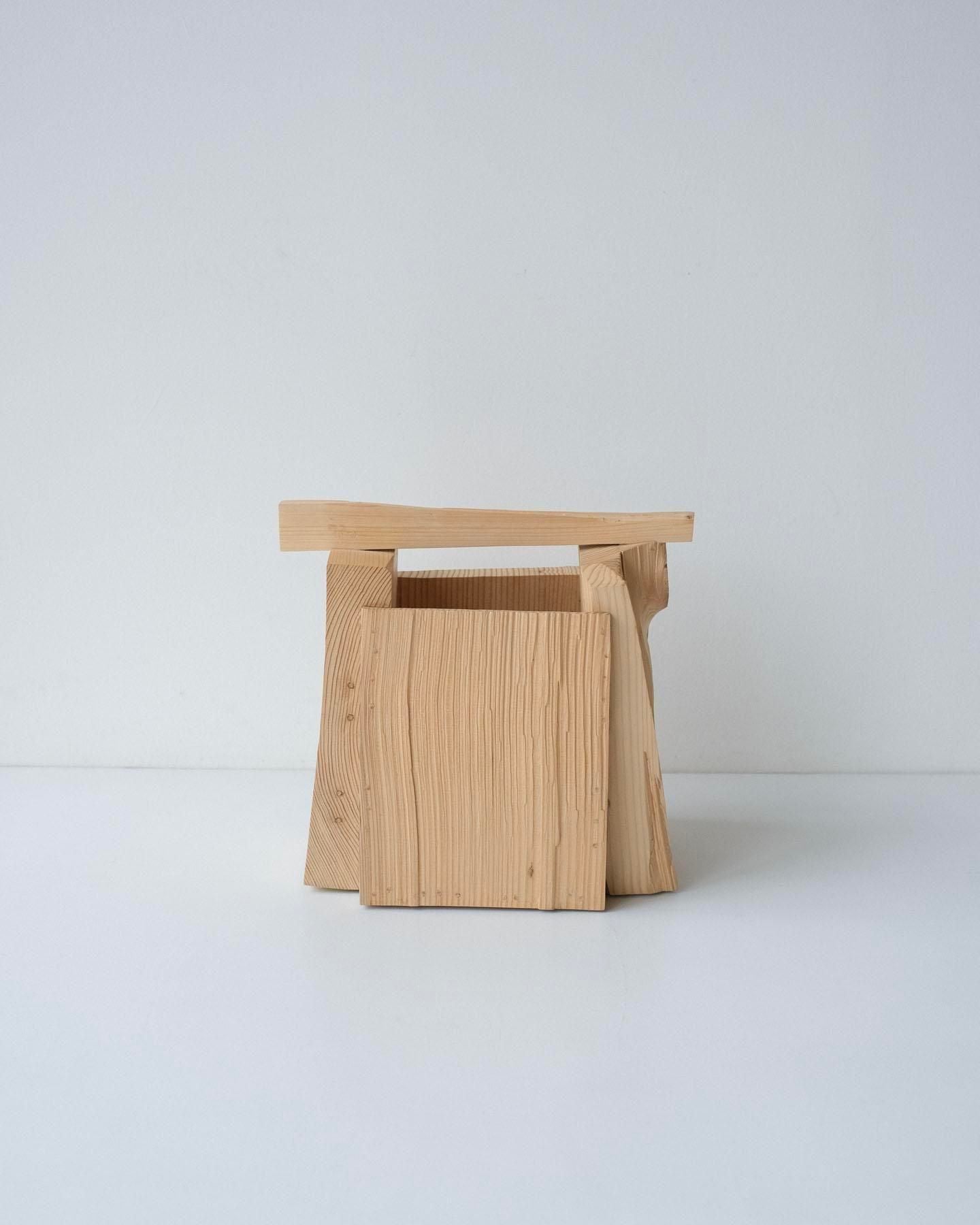 ESSI 015 wooden basket